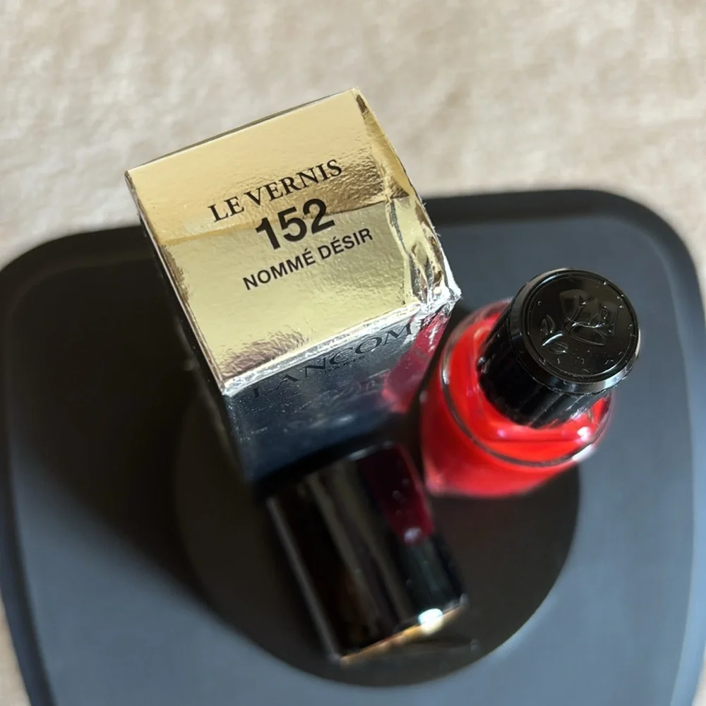 Lancôme Le Vernis nail polish